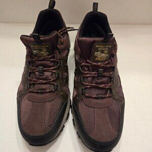 SKECHERS Mens Selmen-Enago Hiking Waterproof Shoe Brown